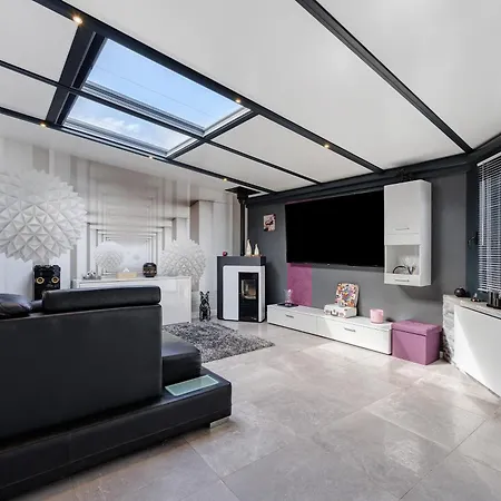 Lilas No Holiday home *